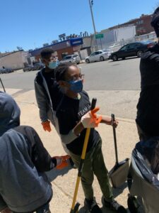 image21 Cleaning the neighborhood