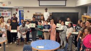 CjMKL1NuYXBjaGF0LzEzLjQ2LjEuMCAoaVBob25lMTcsNDsgaU9TIDE4LjU7IGd6aXApIAI=